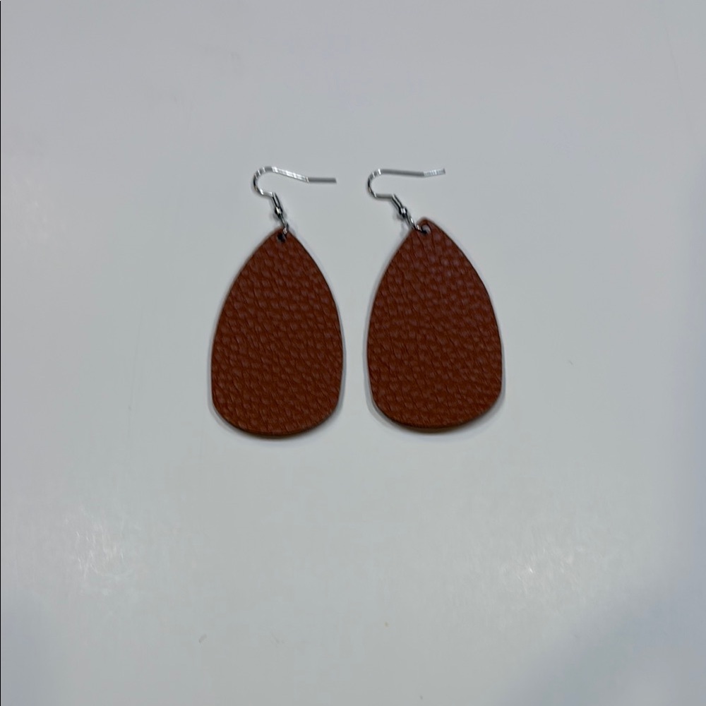 NEW Brown Teardrop Dangle leather like Earrings